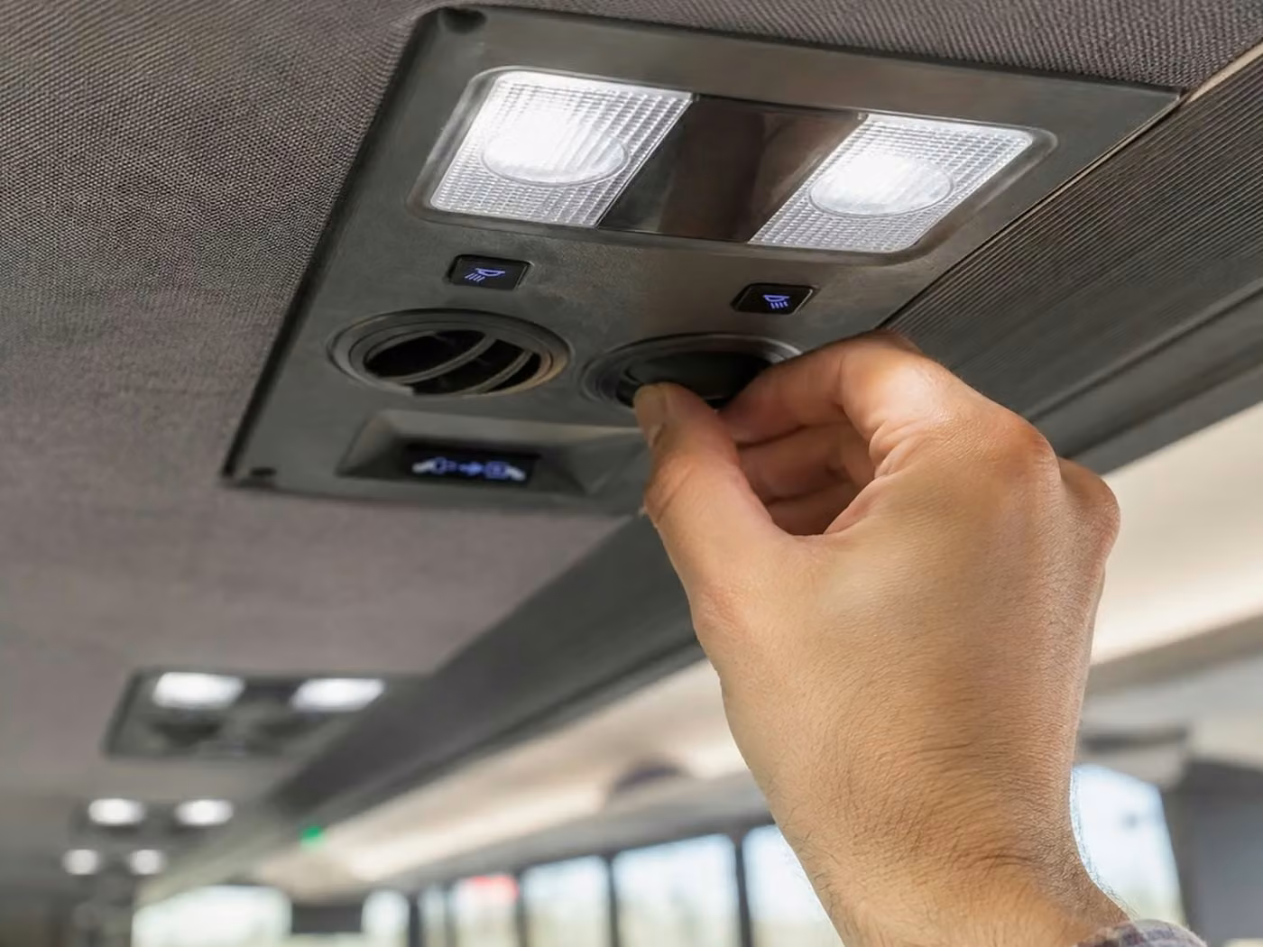 atwater 15 passenger minibus air conditioning