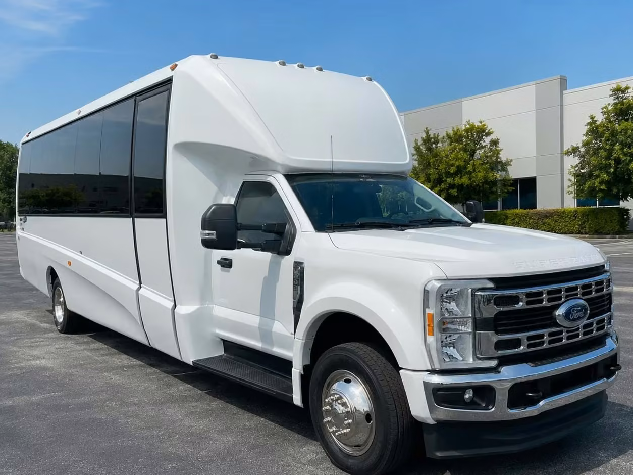 atwater 25 passenger minibus rental