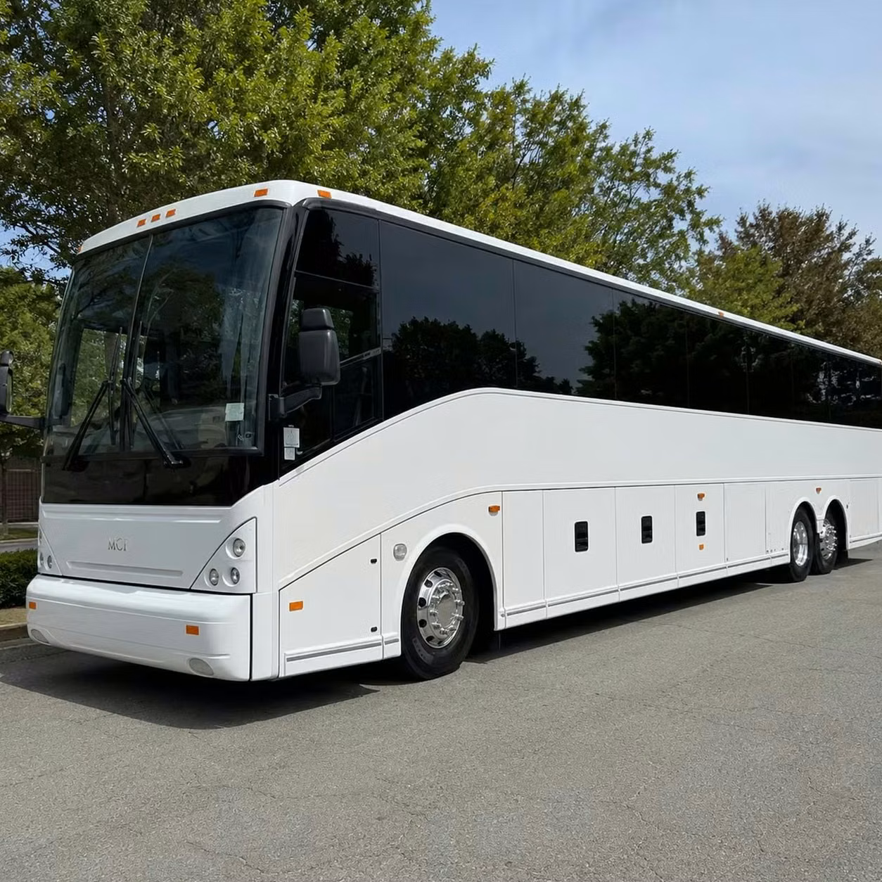 atwater premium bus rentals for important meetings and vips